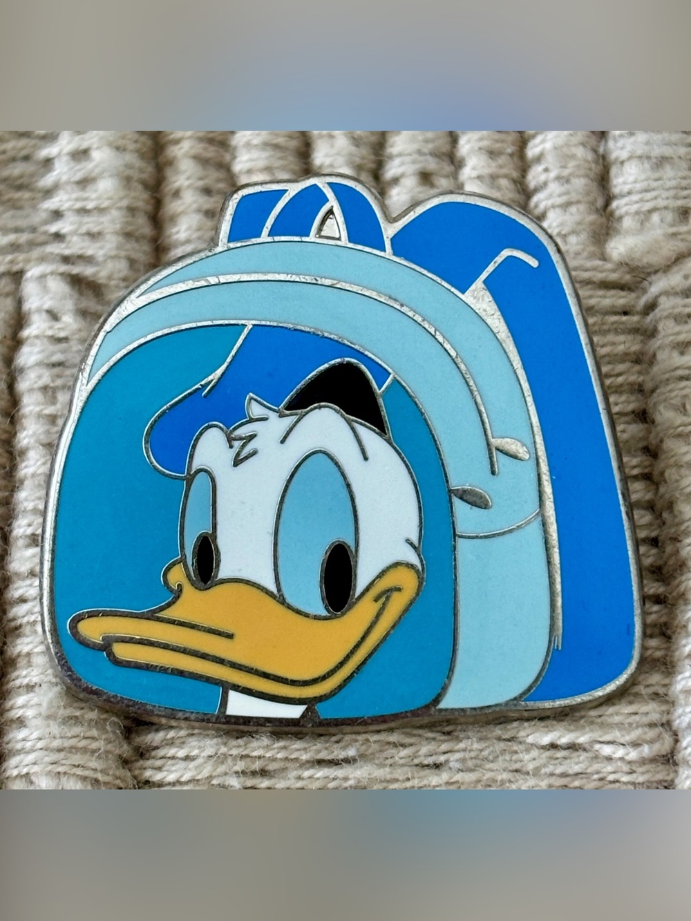 DISNEY 2018 Donald Duck Backpack Pin